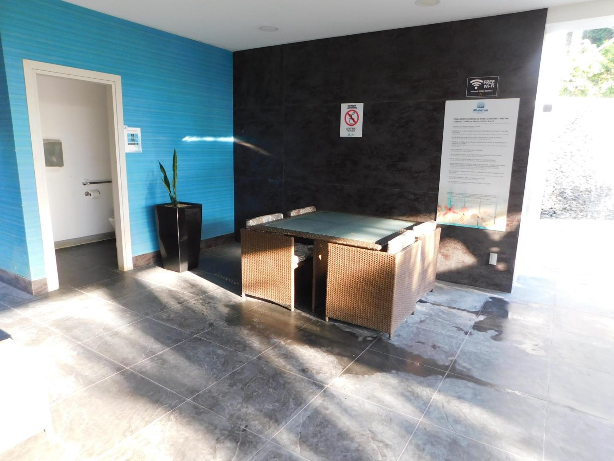 יקו Sunset 205, Sleeps Six, Next Door To The Pool, 100M To The Beach! מראה חיצוני תמונה