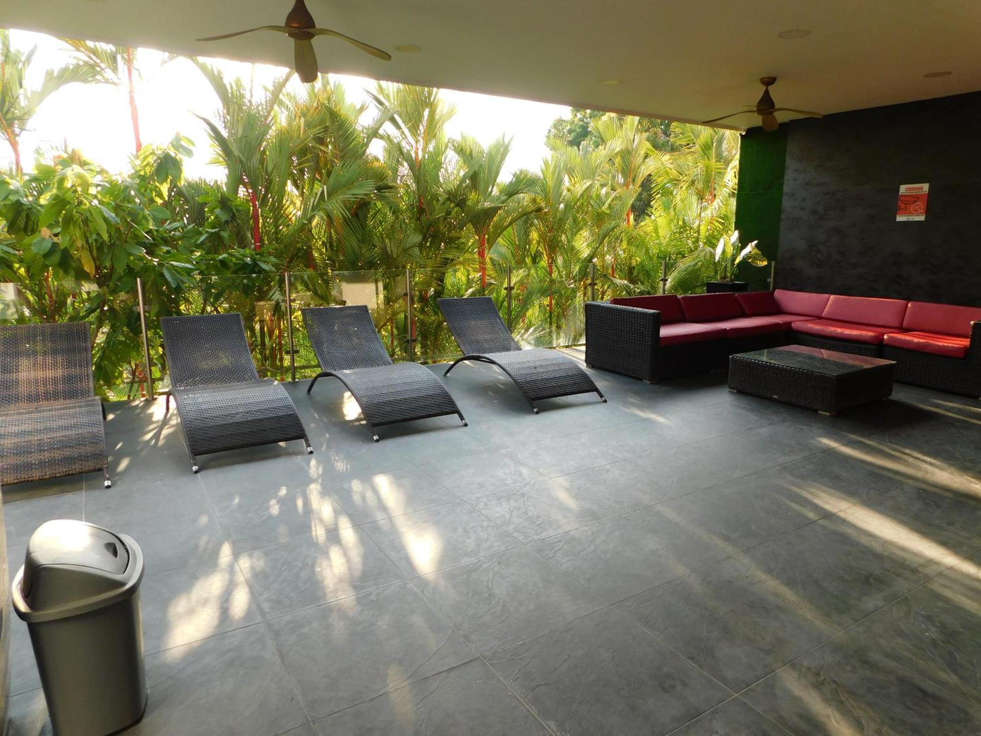 יקו Sunset 205, Sleeps Six, Next Door To The Pool, 100M To The Beach! מראה חיצוני תמונה